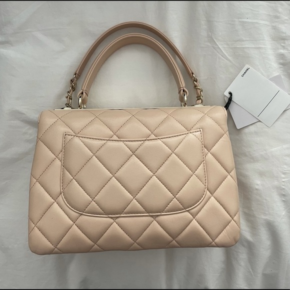 LIKE NEW 🖤 CHANEL 21S Light Beige Small Trendy CC - Picture 9 of 16